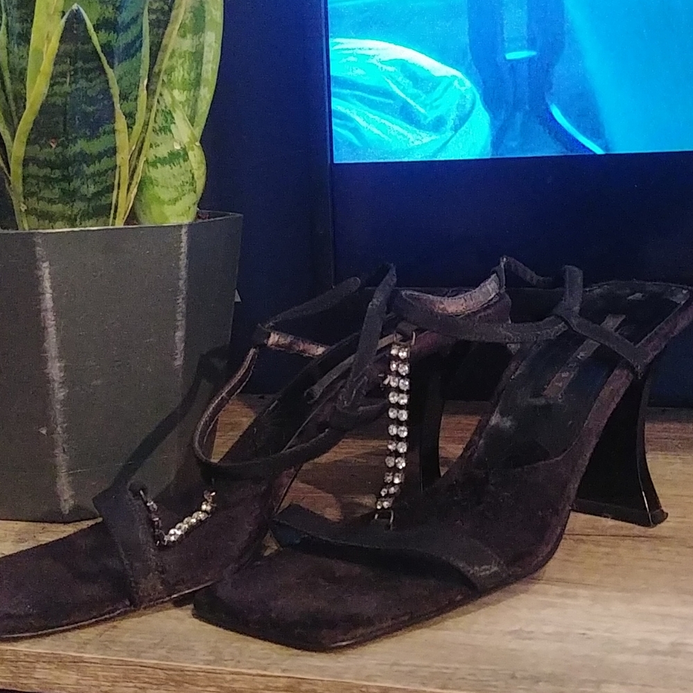 Vintage Nine West strappy sandals